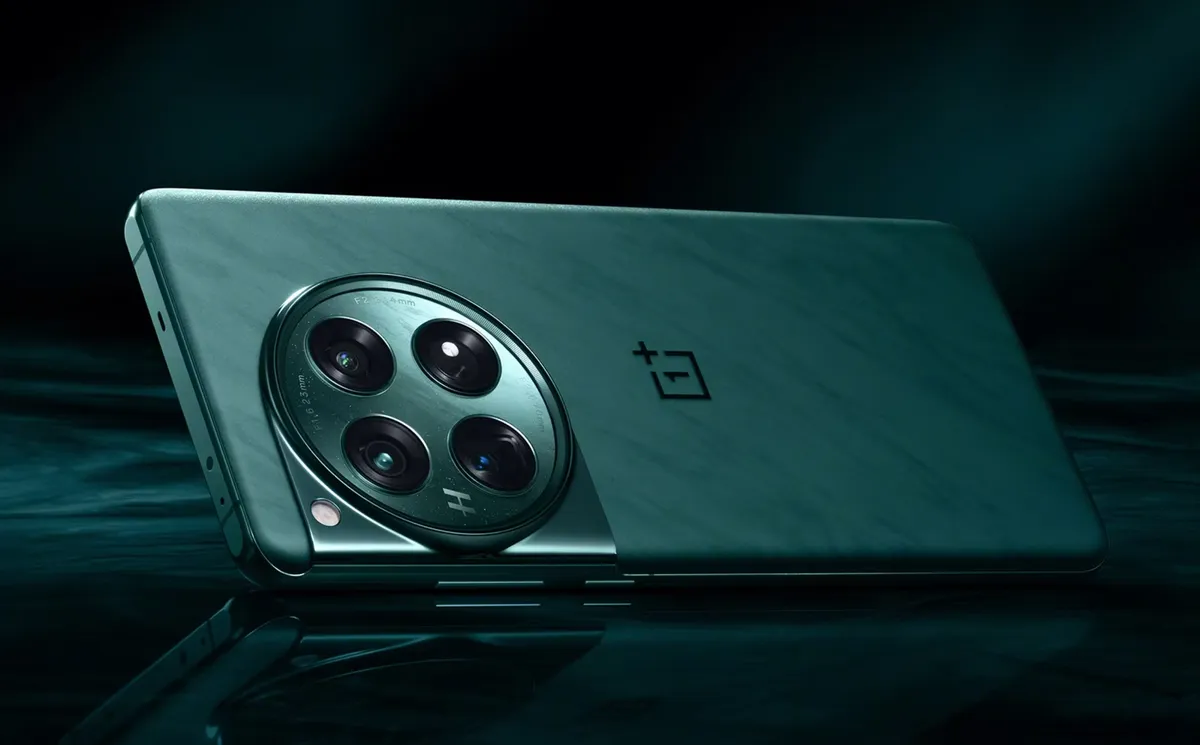 OnePlus 13, lansat în curând. Uimește cu ecranul micro-curbat de 2K și încărcare super-rapidă