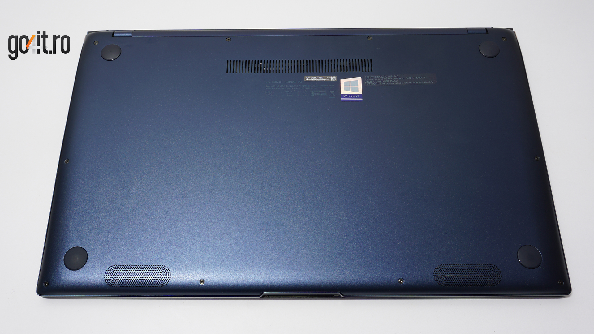 ASUS ZenBook UX533